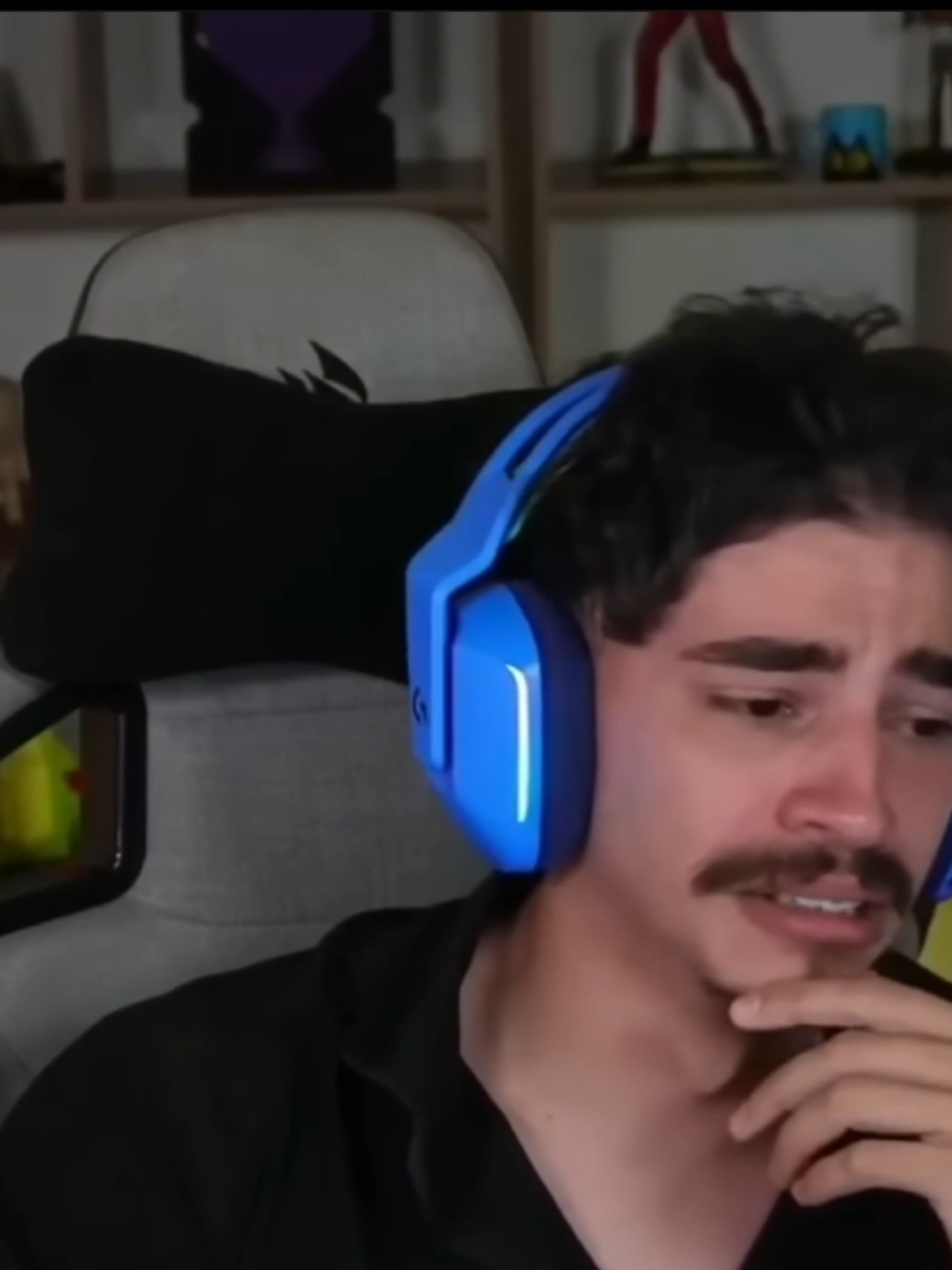 @￴￴