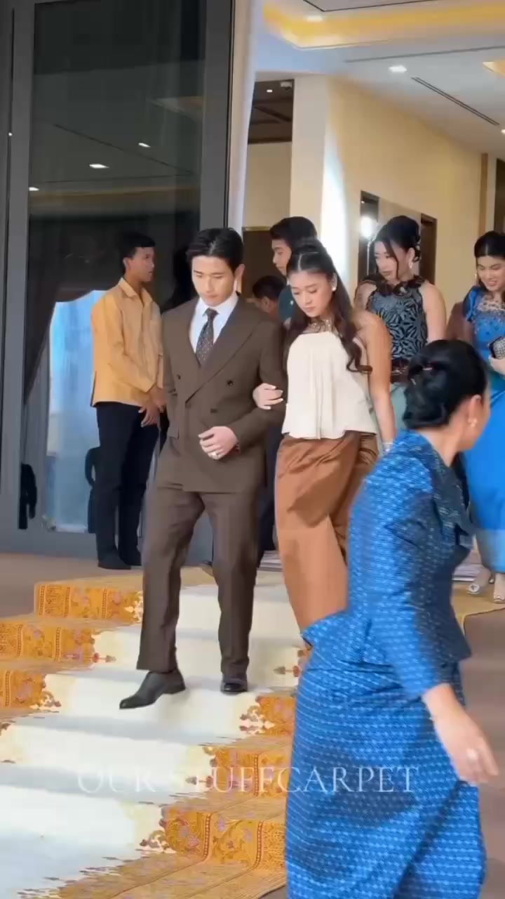 @E&N
