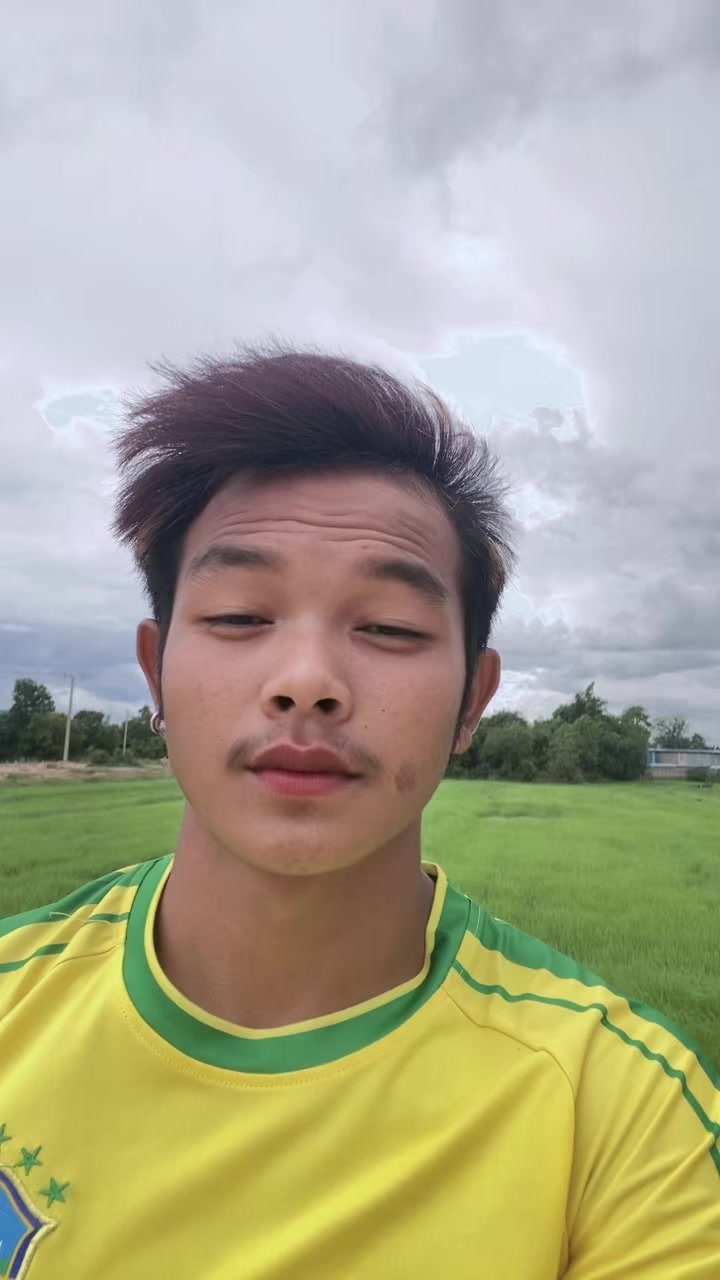 @បូរ ទំនើង