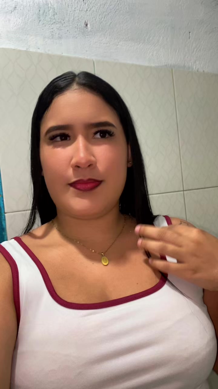 @Angie Amaris🐝