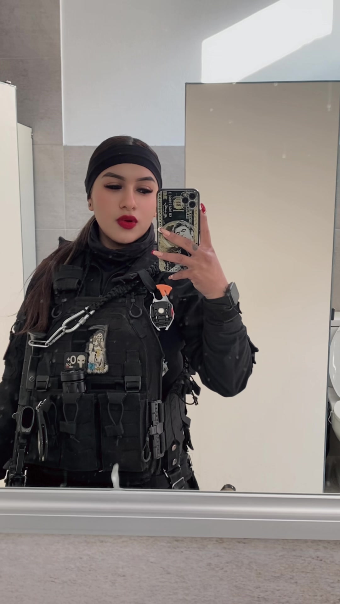 @🍒Kary 👮♀️💙