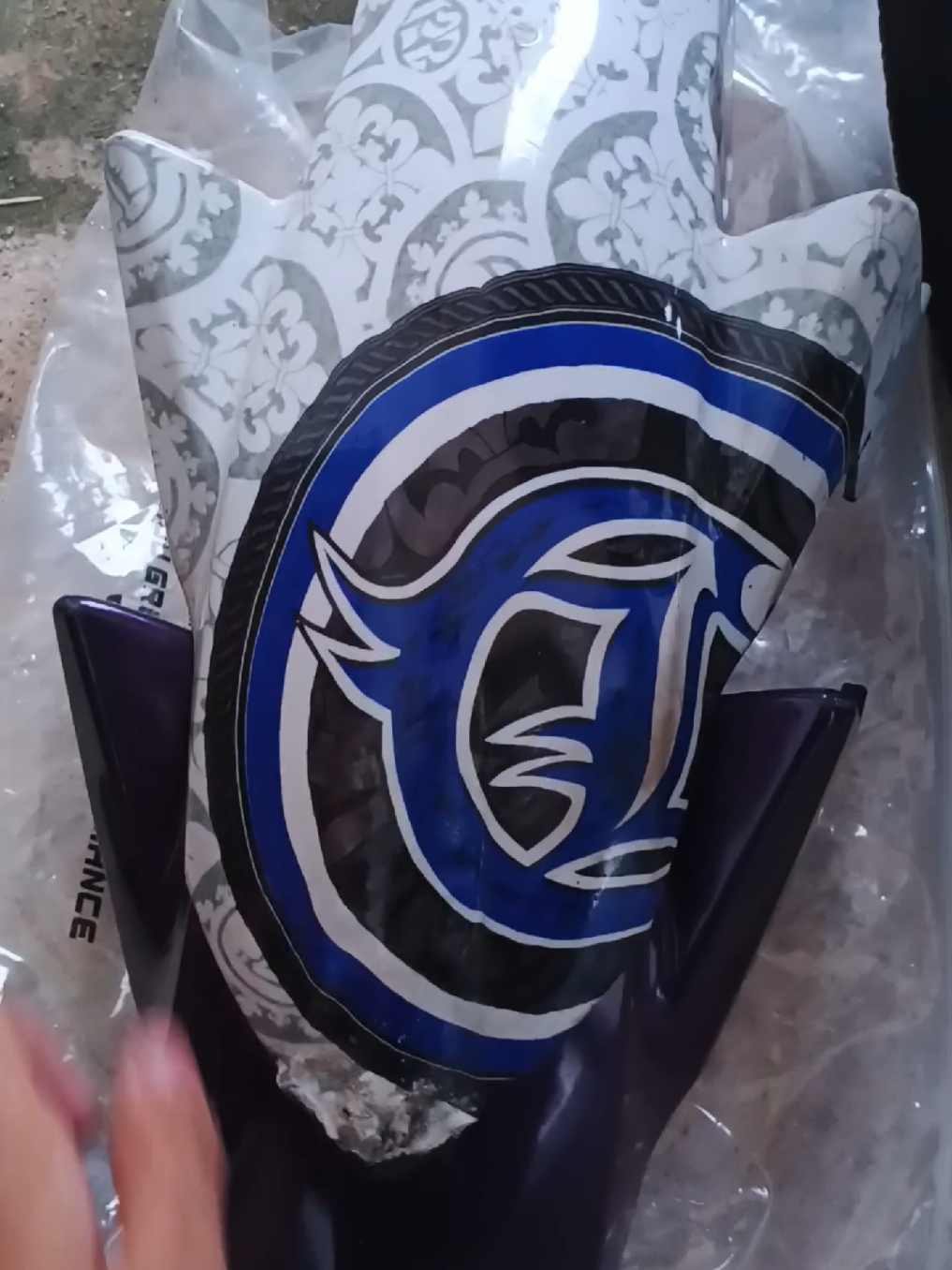 @KHALL🎭