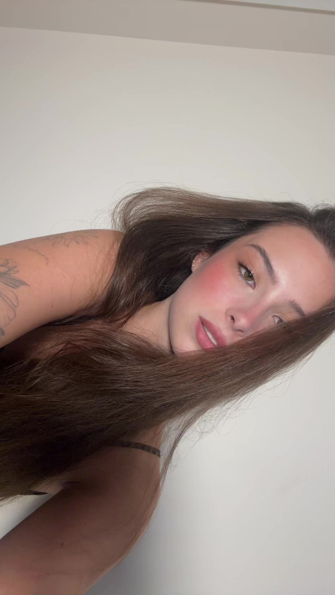 @Bruna Elena 🦋