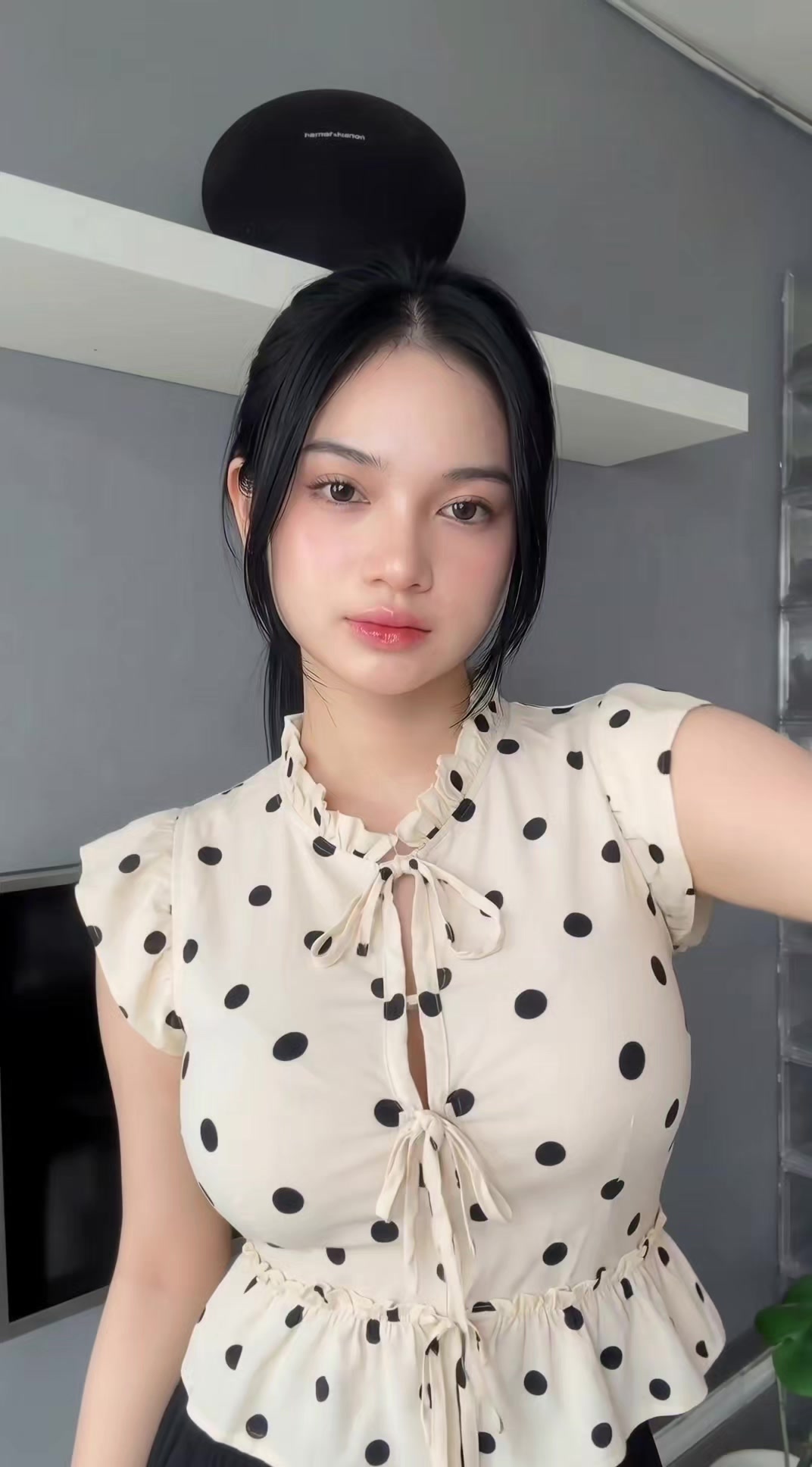 @flora0ne