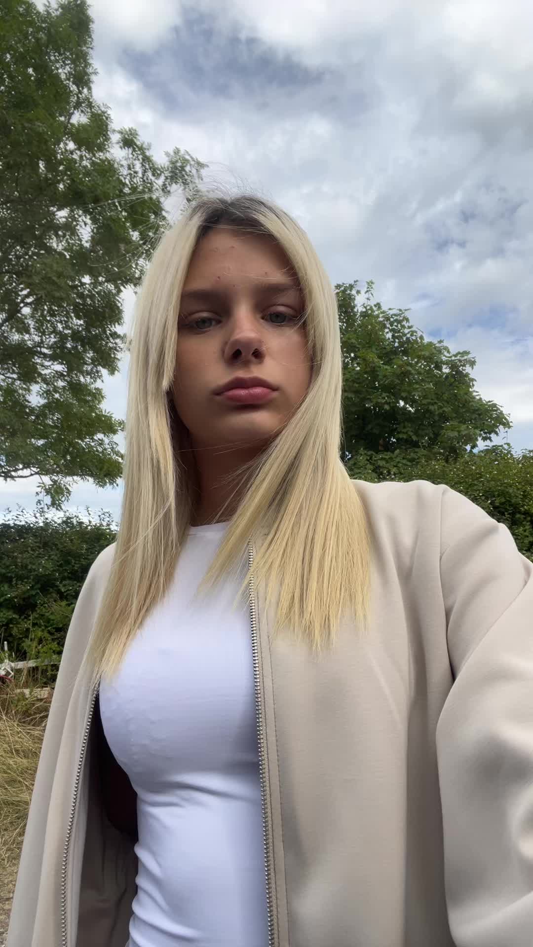 @Mariella✝️