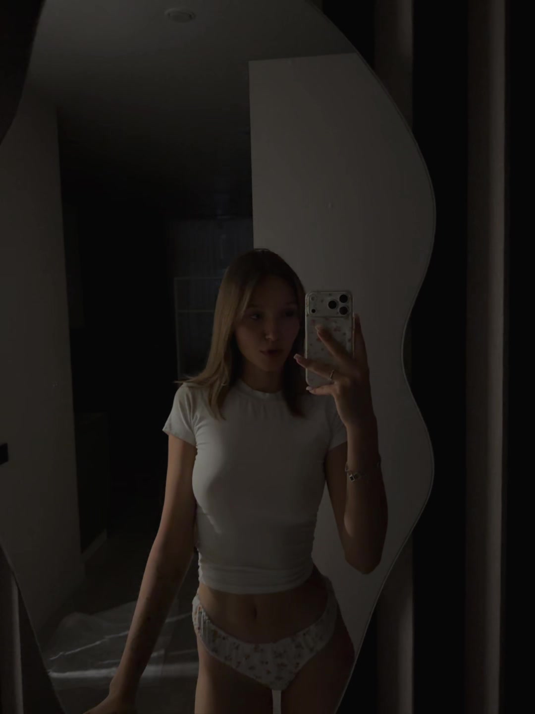 @<З