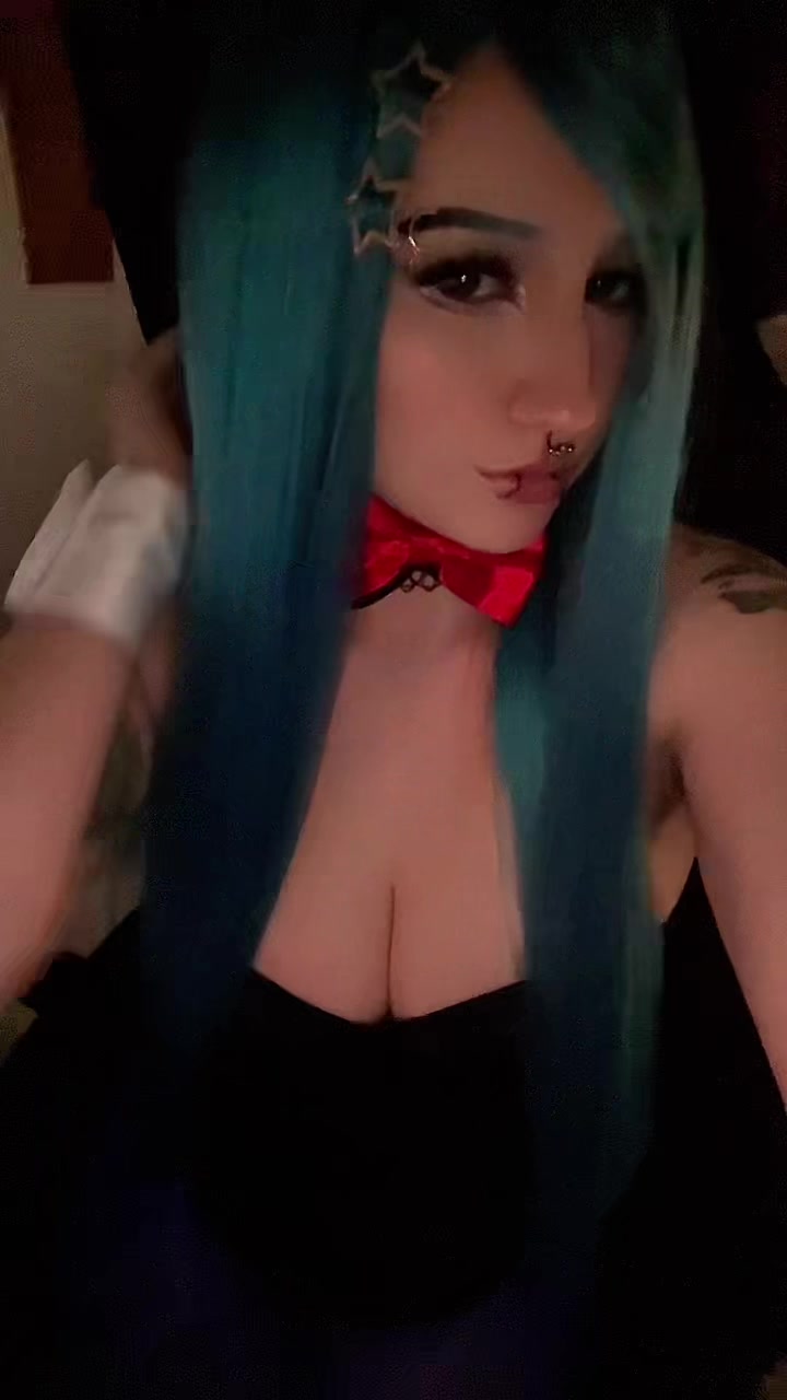 @Mamabearcosplays
