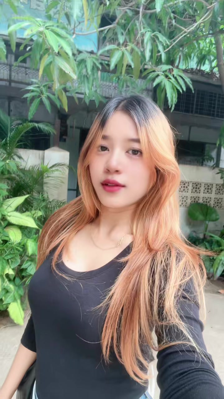 @Moe Yu Ya ( Hla Gyi )