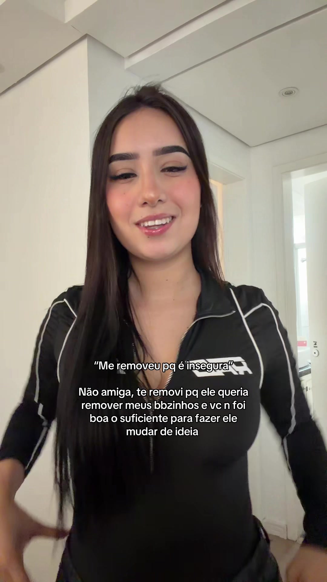 @Camilly Vitoria