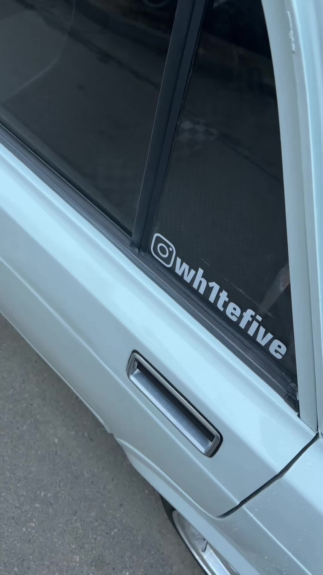 @wh1tefive