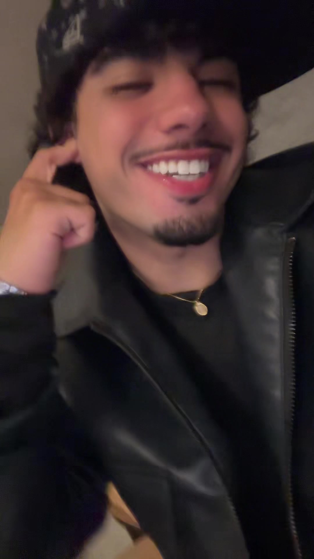 @Simoooox