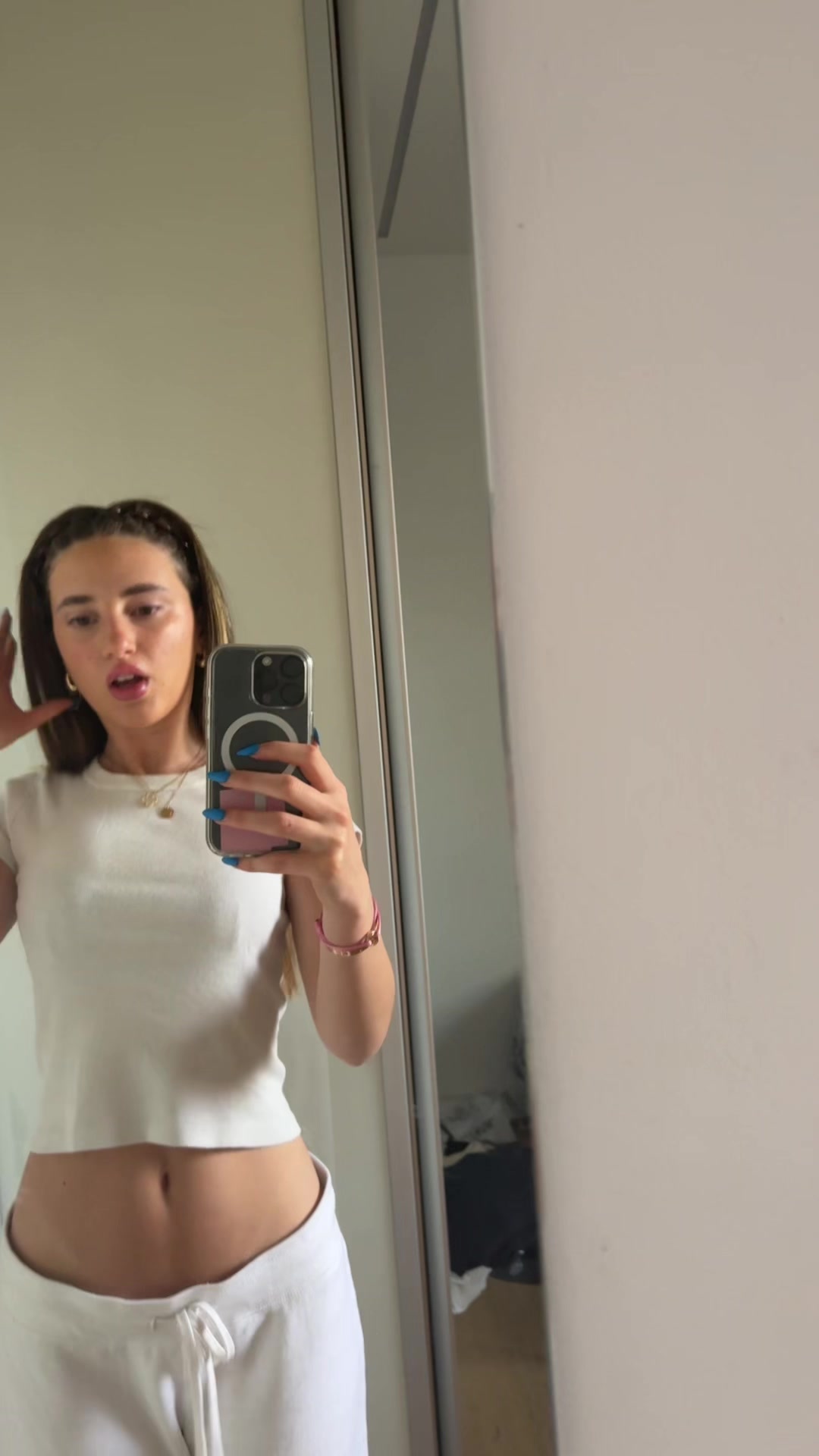 @Ellatirer