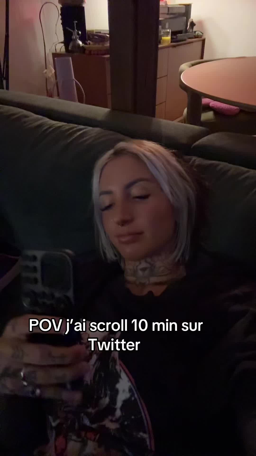 @La meuf tatouée là