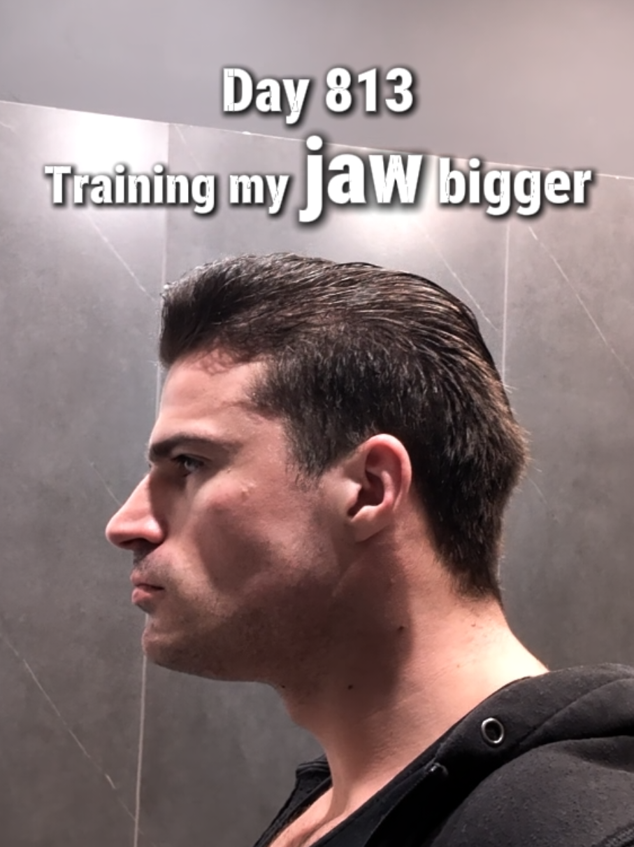 @RomanWorksOut