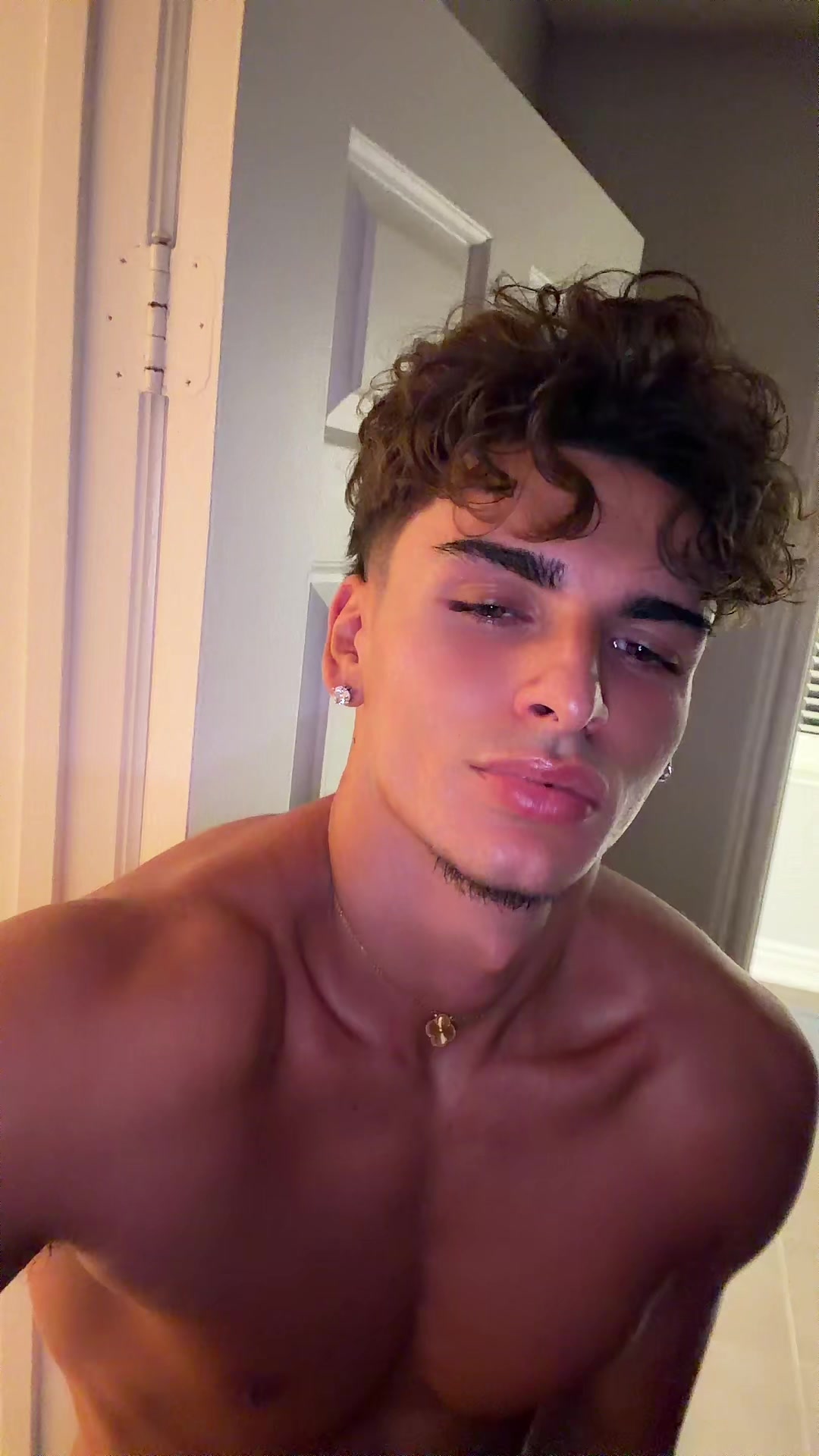 @chris.nikoo