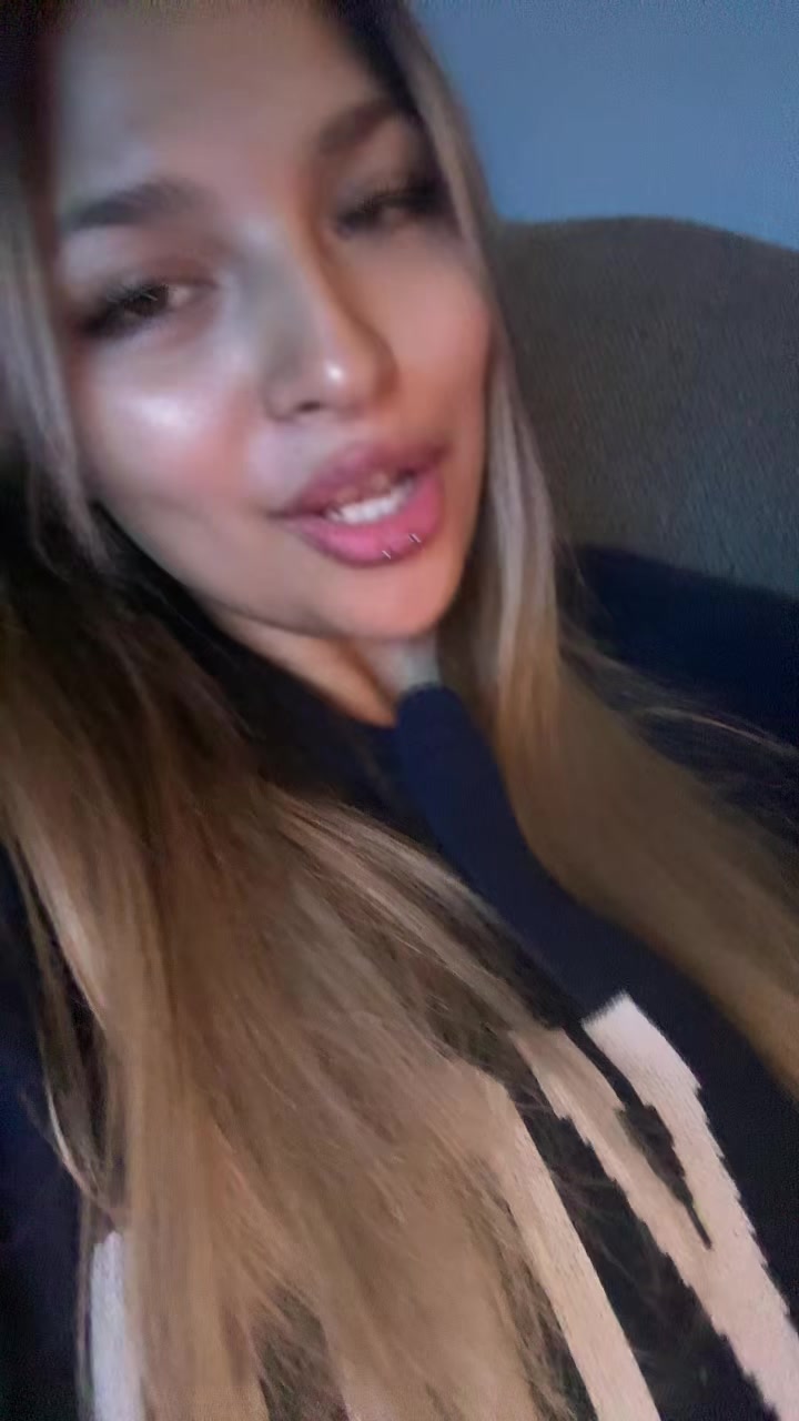 @Mama_Alexis/SAHM