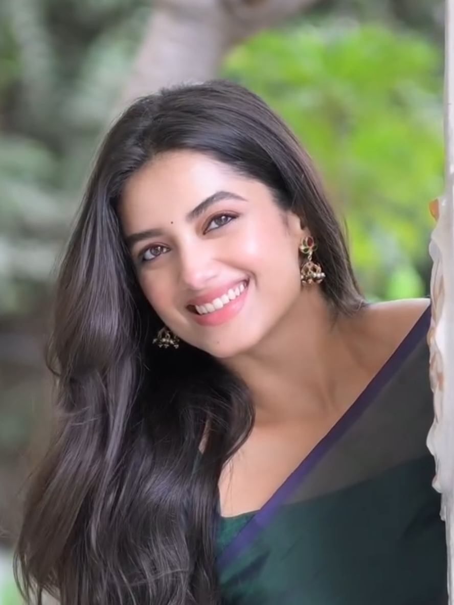 @bhagyashreeborse