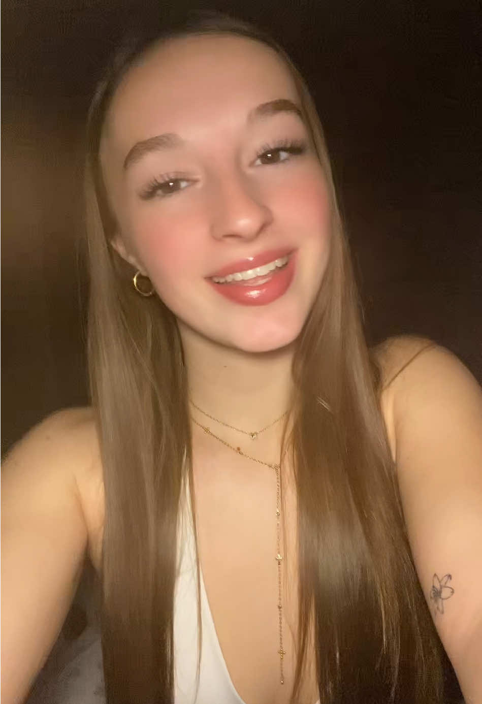 @norabizik