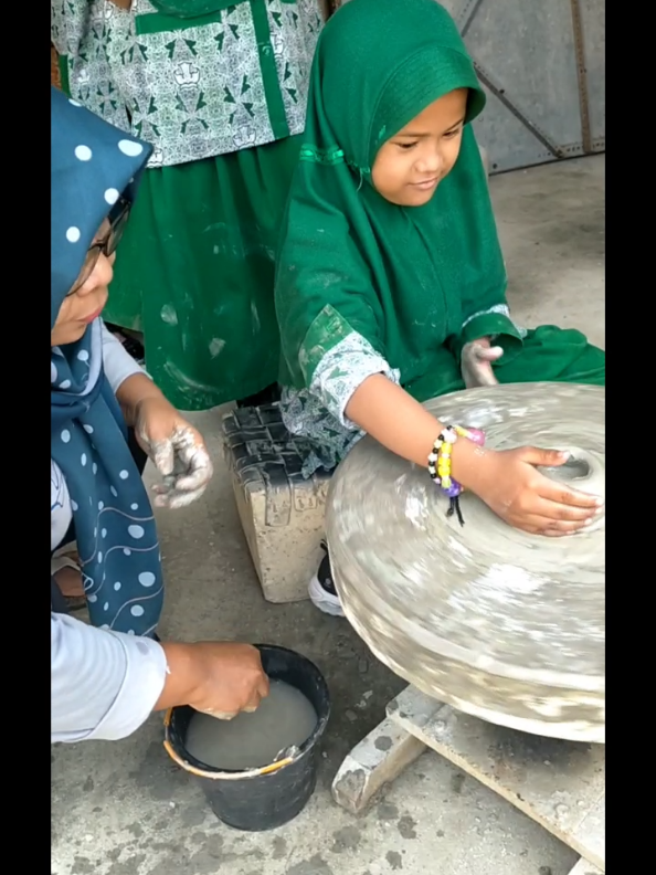 @KERAMIK USAHA KARYA