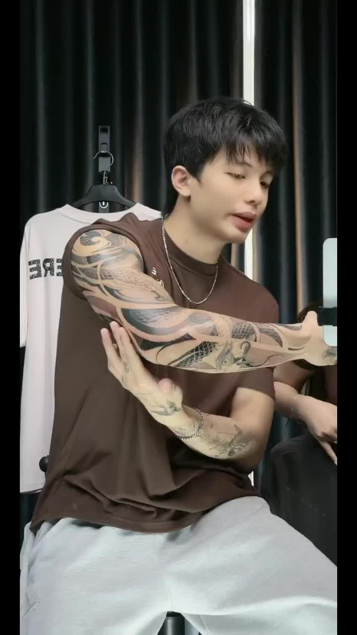 @Nhân vật phụ có gì?