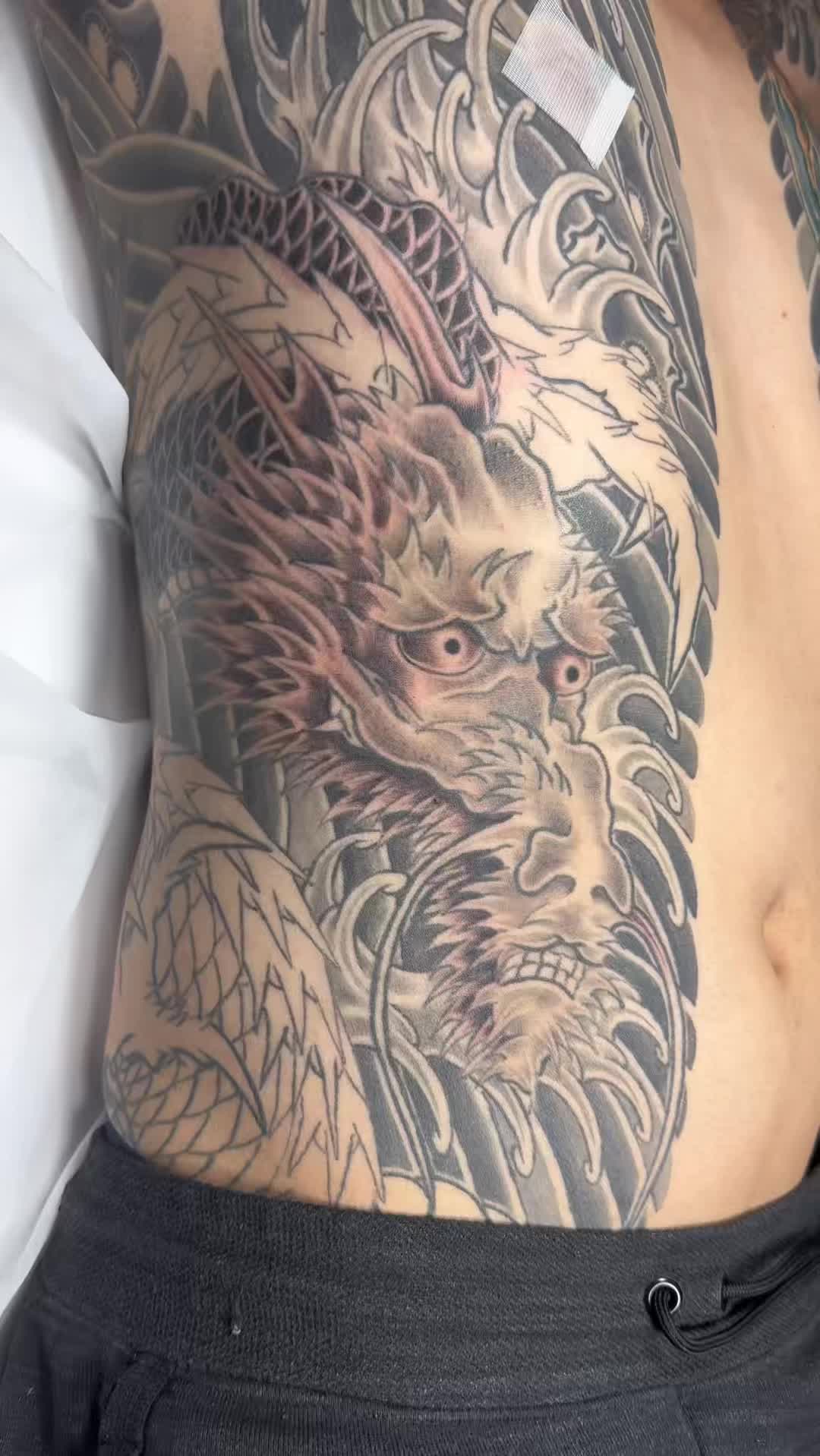 @彫祐