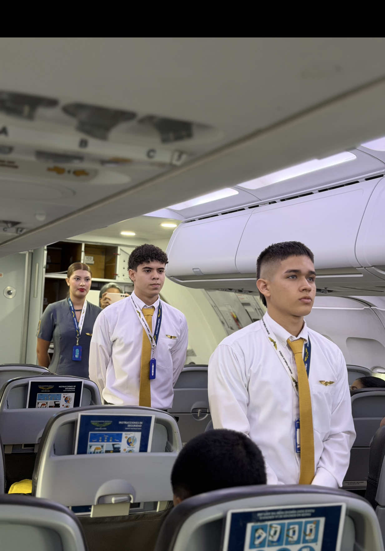@Escuela de Aviación