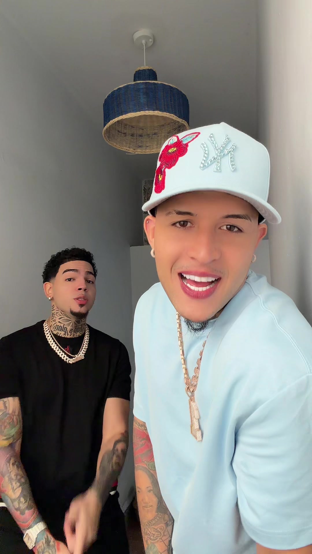 @JeyOne