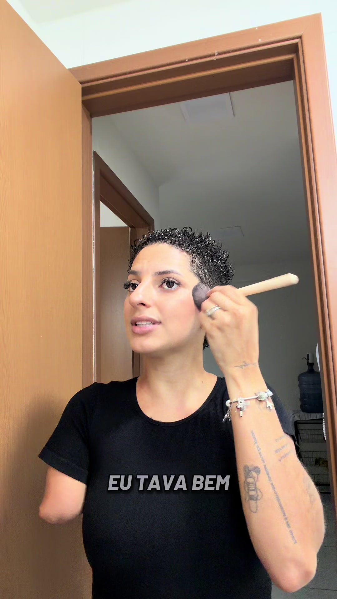 @lari gomes