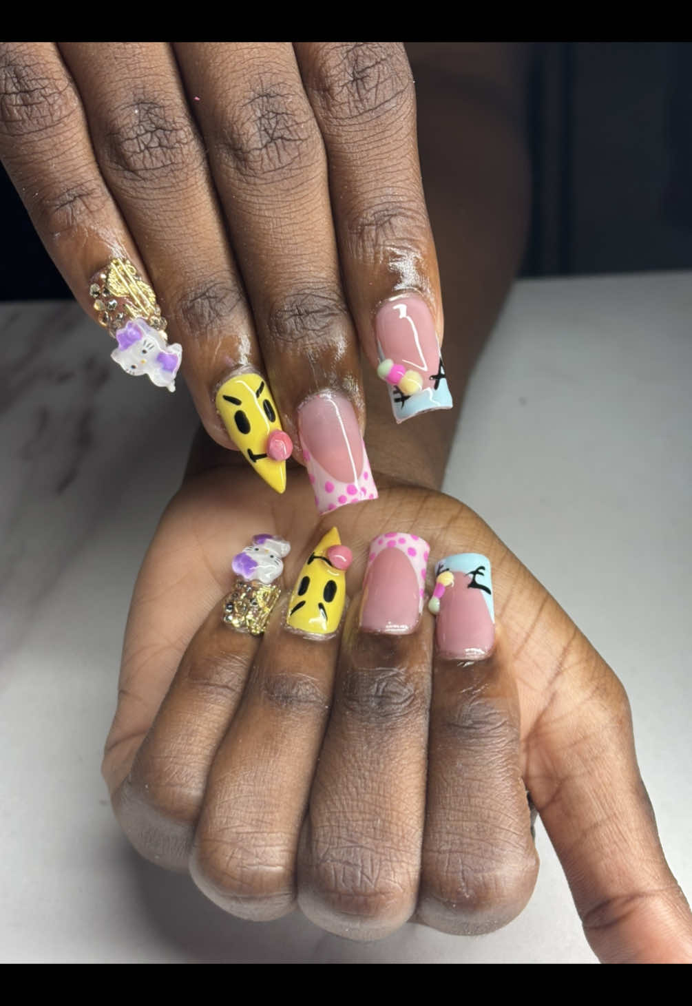 @NailsbyFabiana
