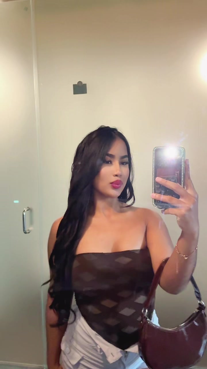 @𝐸𝓂𝒾𝓁𝓎.