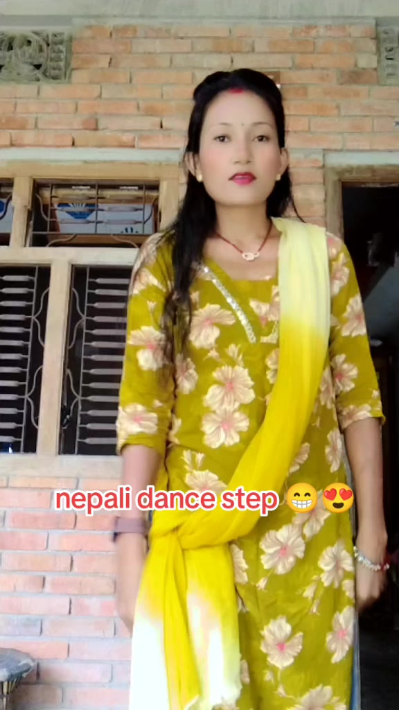 @साबित्री चौधरी (खोनमा थारु )