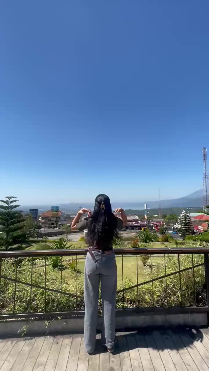 @v12a🦋