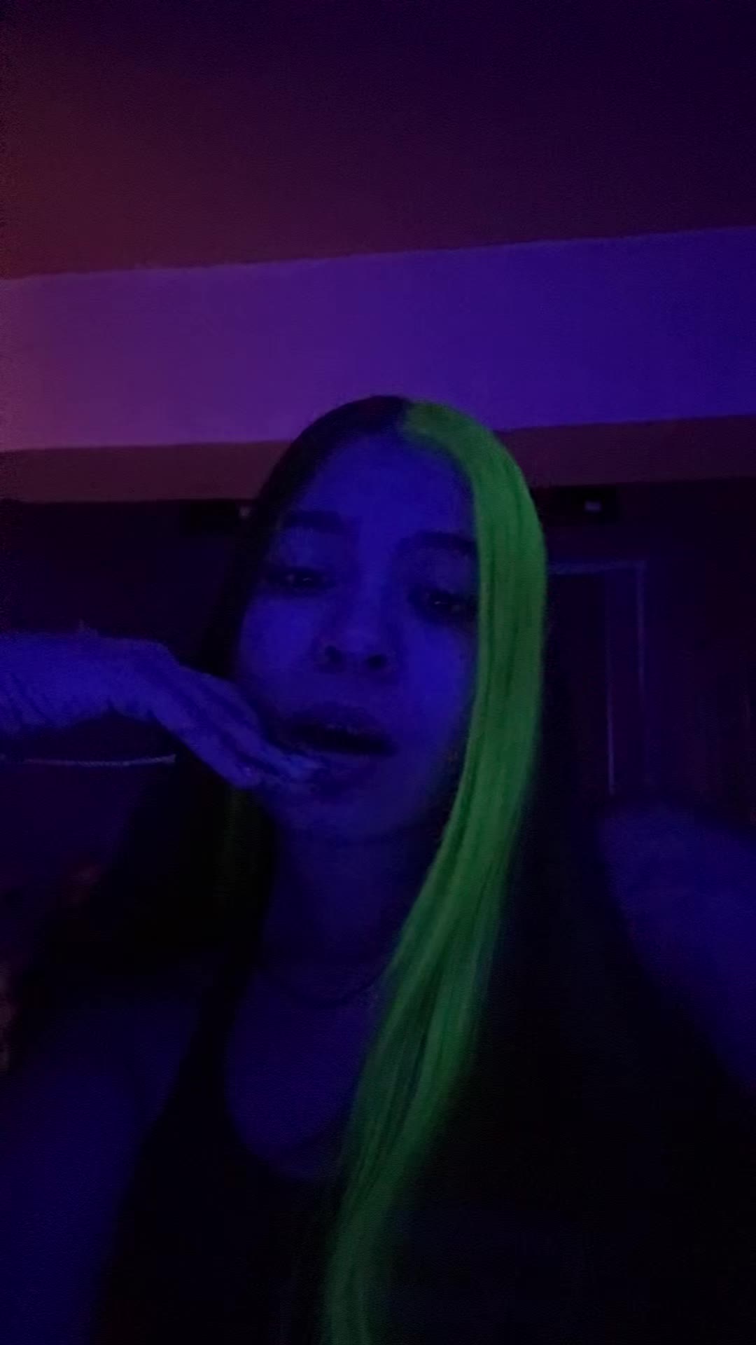 @𝐲𝐞𝐲𝐢𝐢<𝟑