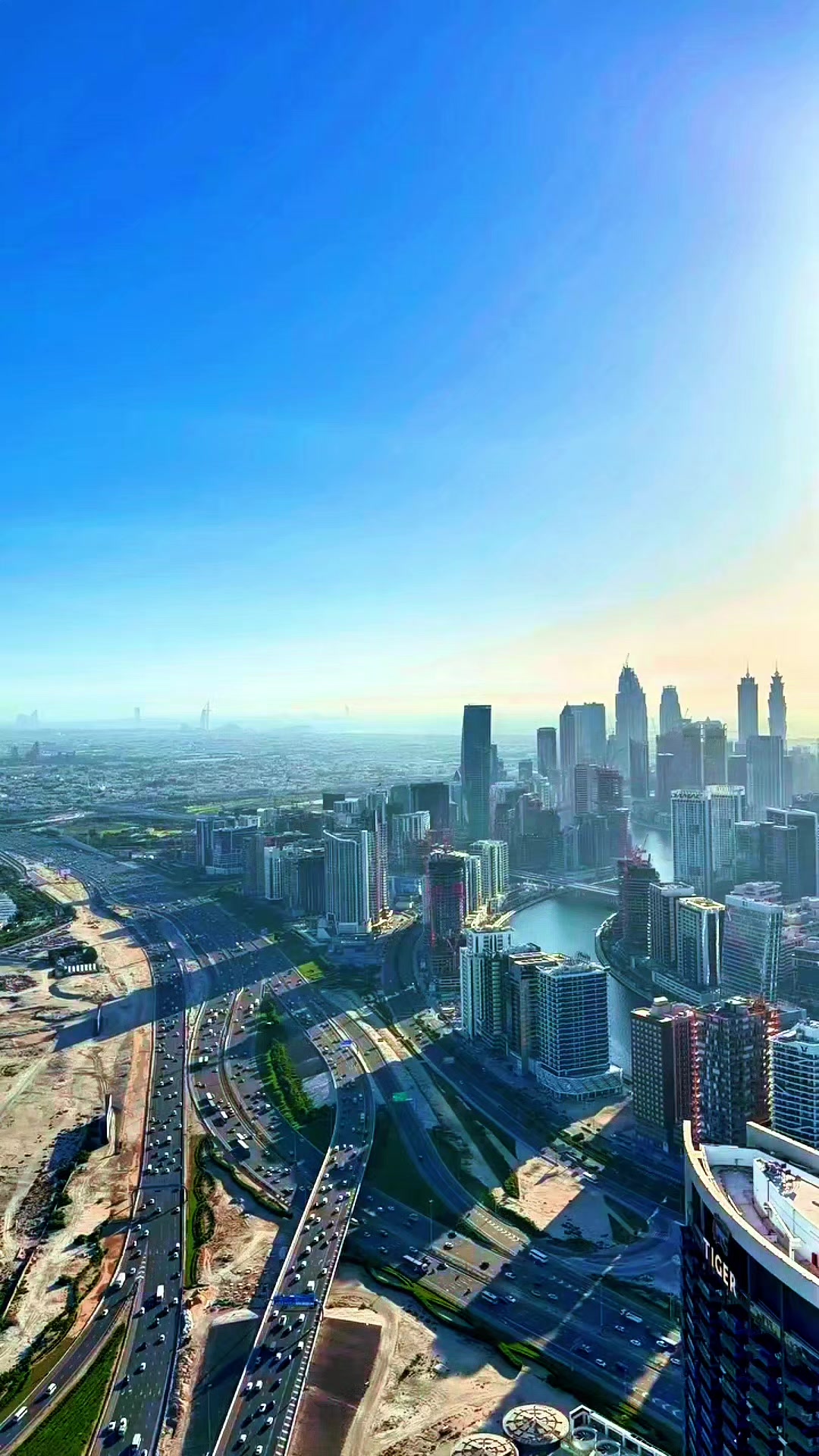 @dubai