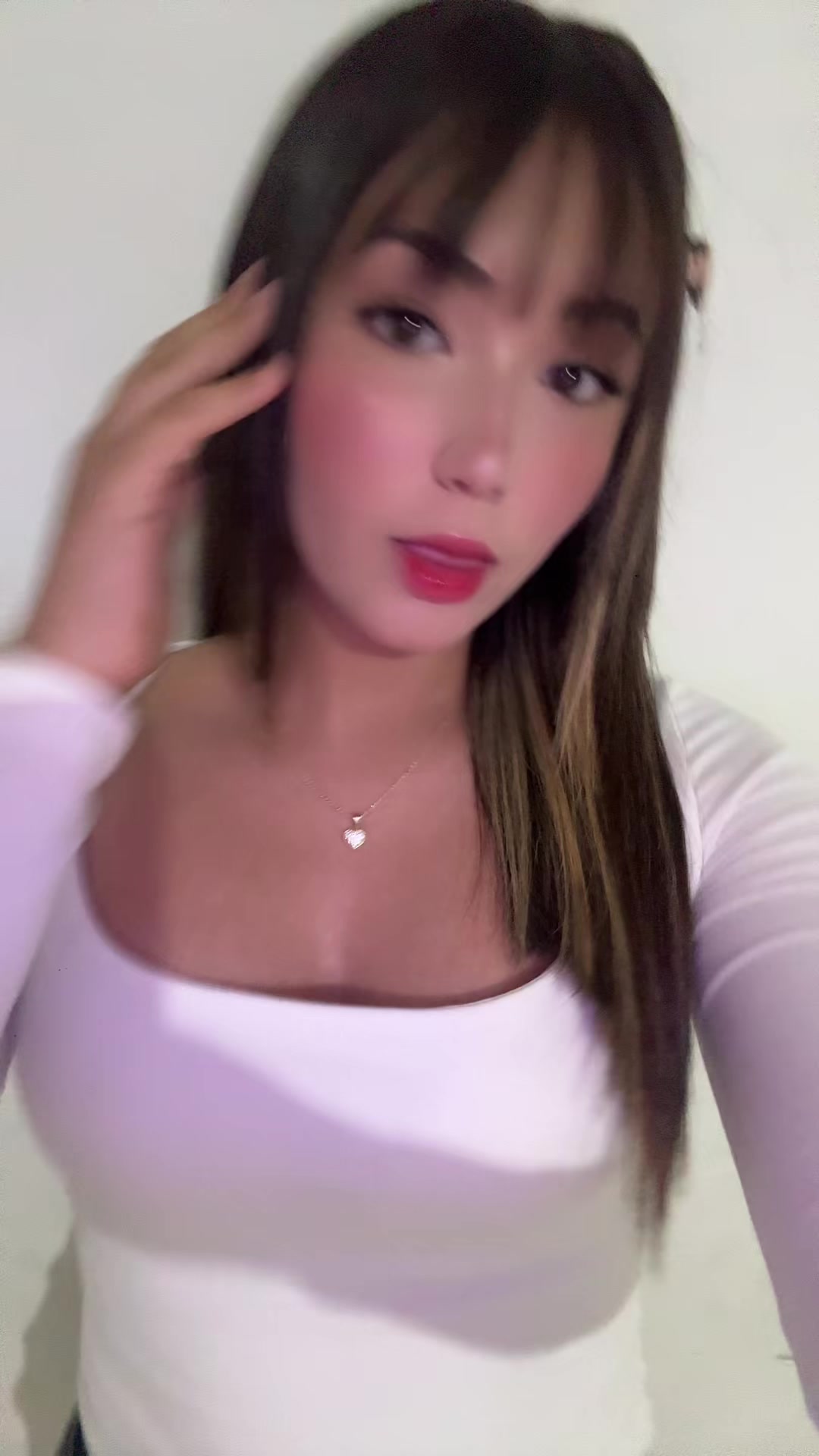 @👸🏼