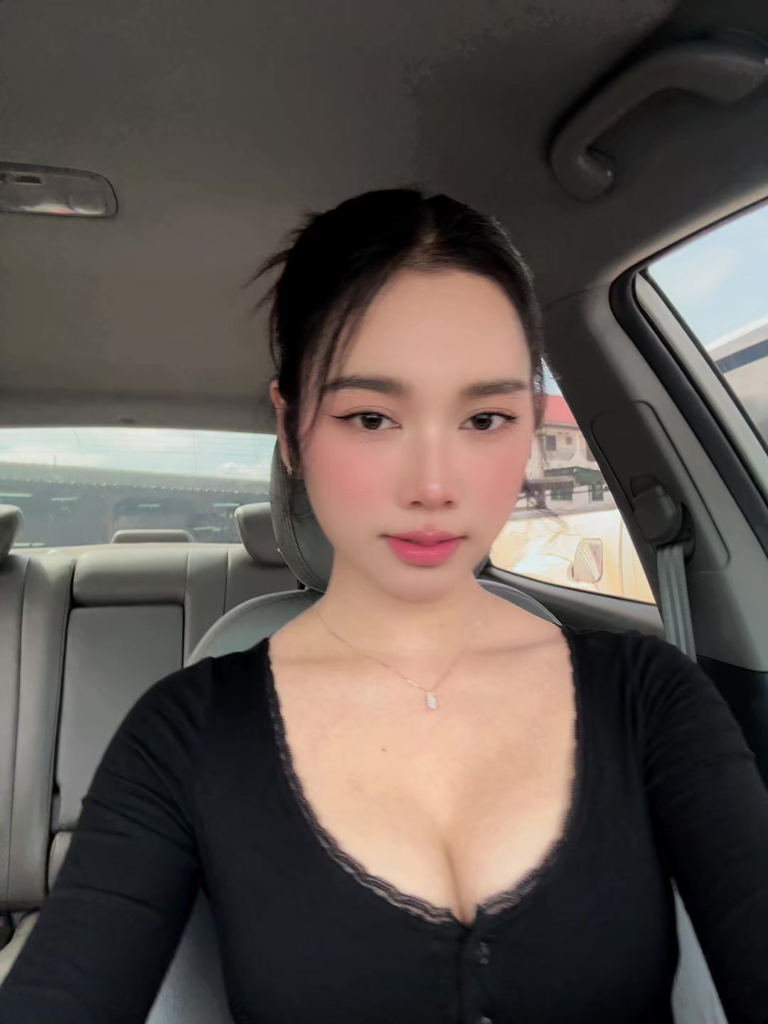 @อาริต้า สาวผมยาว
