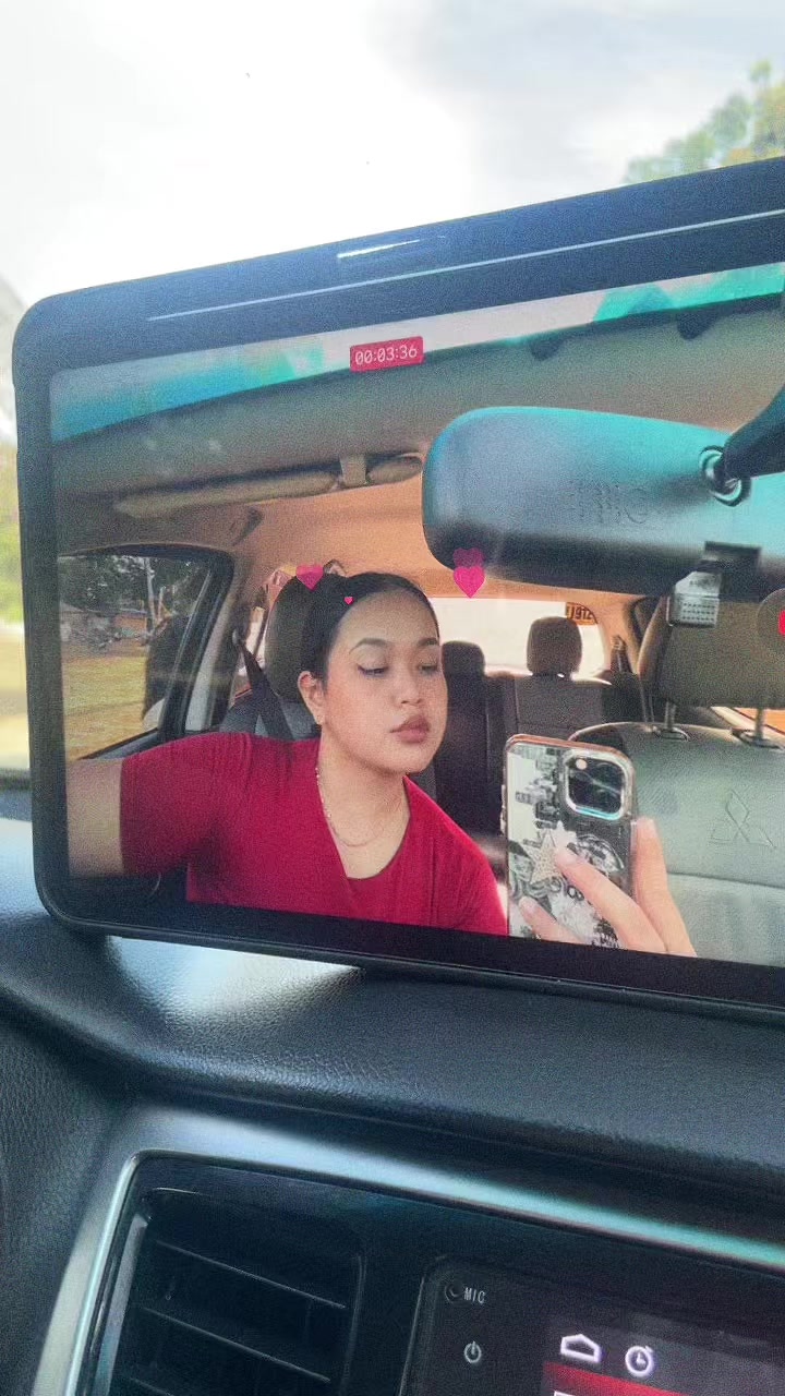 @_SofiaJoyce