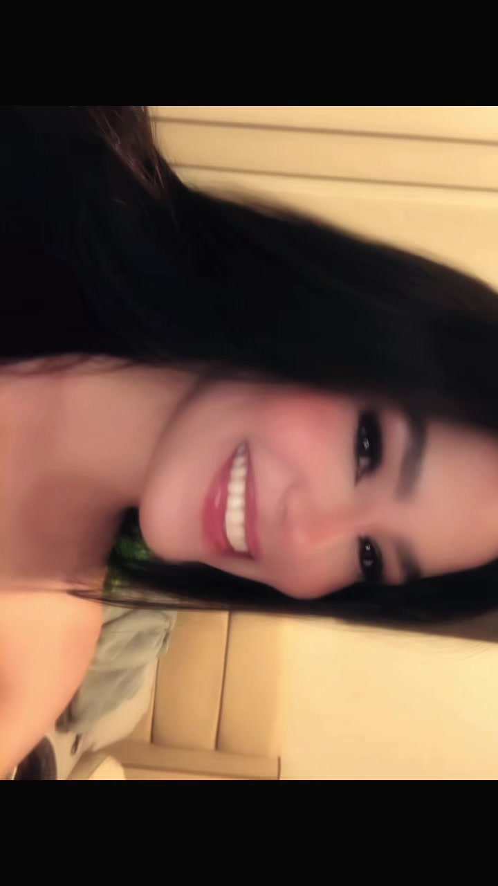 @Larissa Debortoli