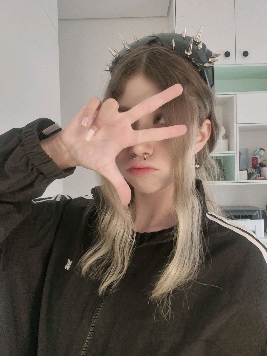 @𝑲𝒊𝒓𝒂𝒍𝒐𝒗𝒗