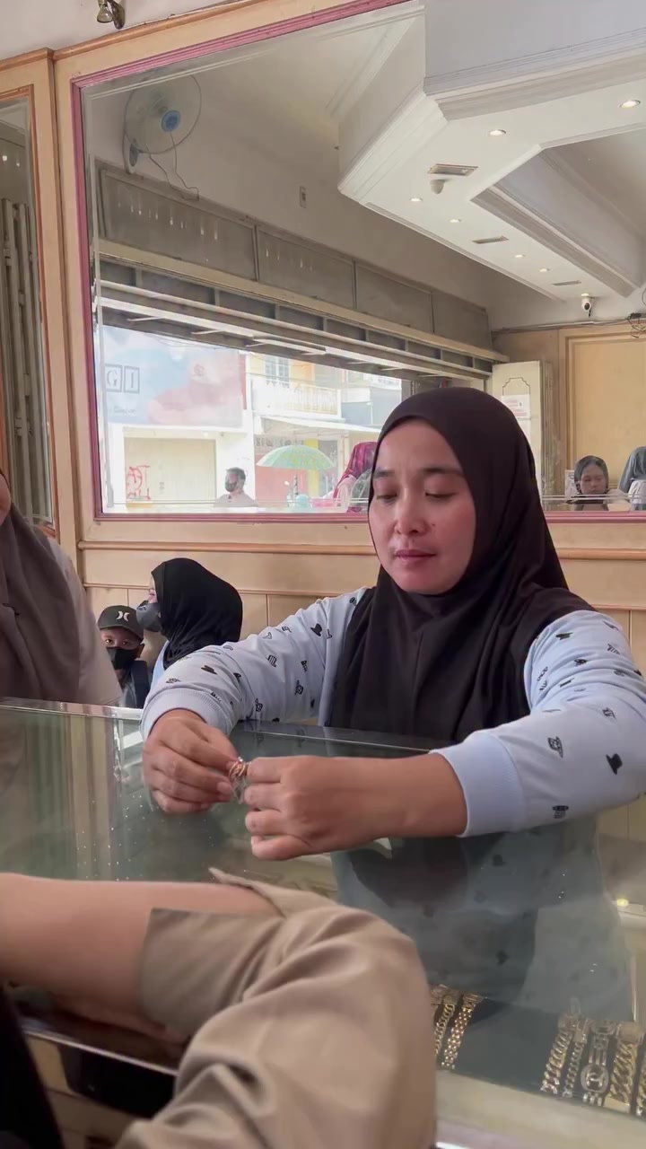 @Toko Emas Pelangi