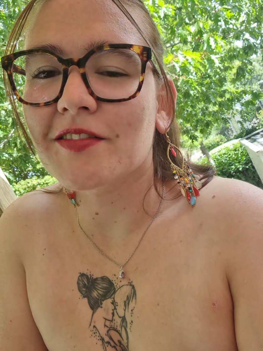 @Petitenaine02