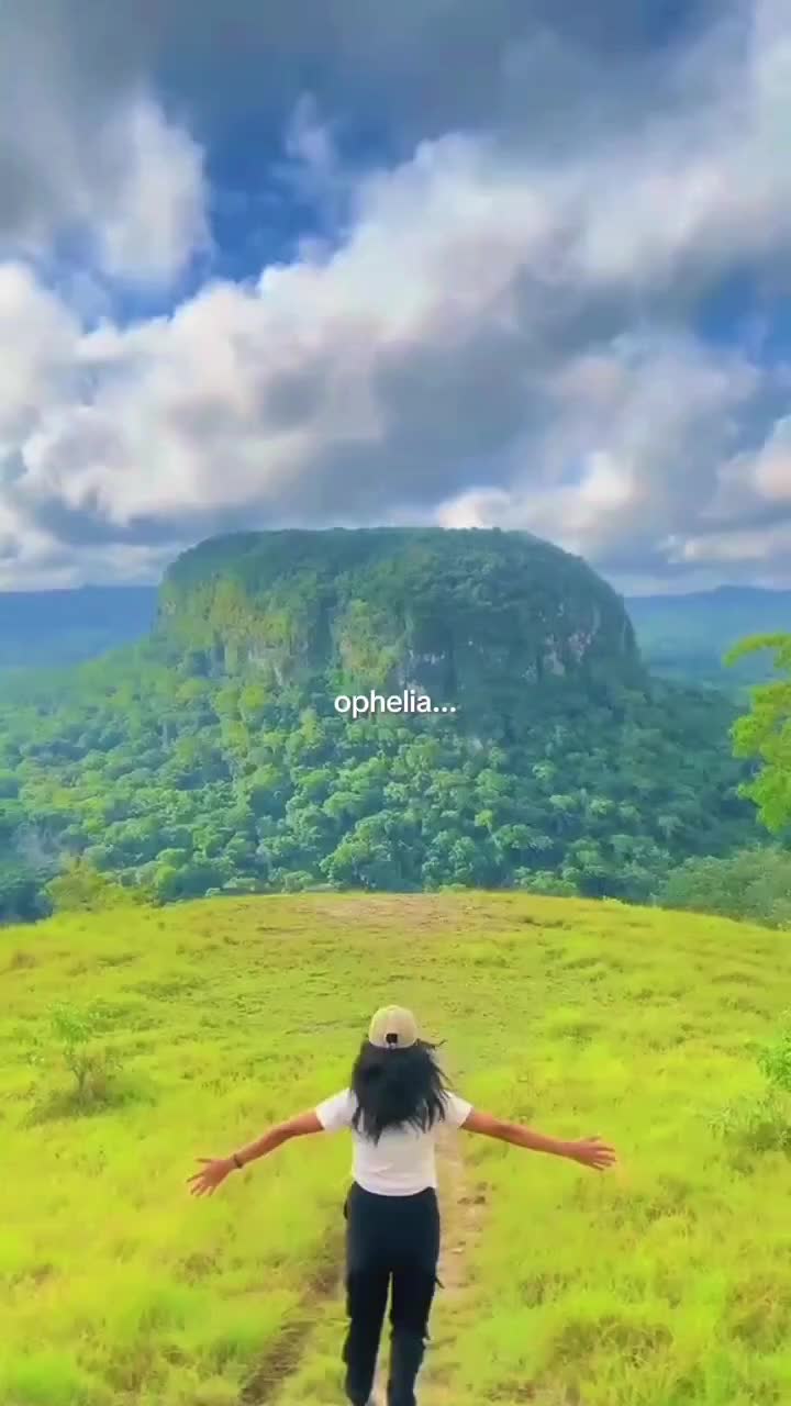 @𝙏𝙞𝙩𝙞𝙣 🦋