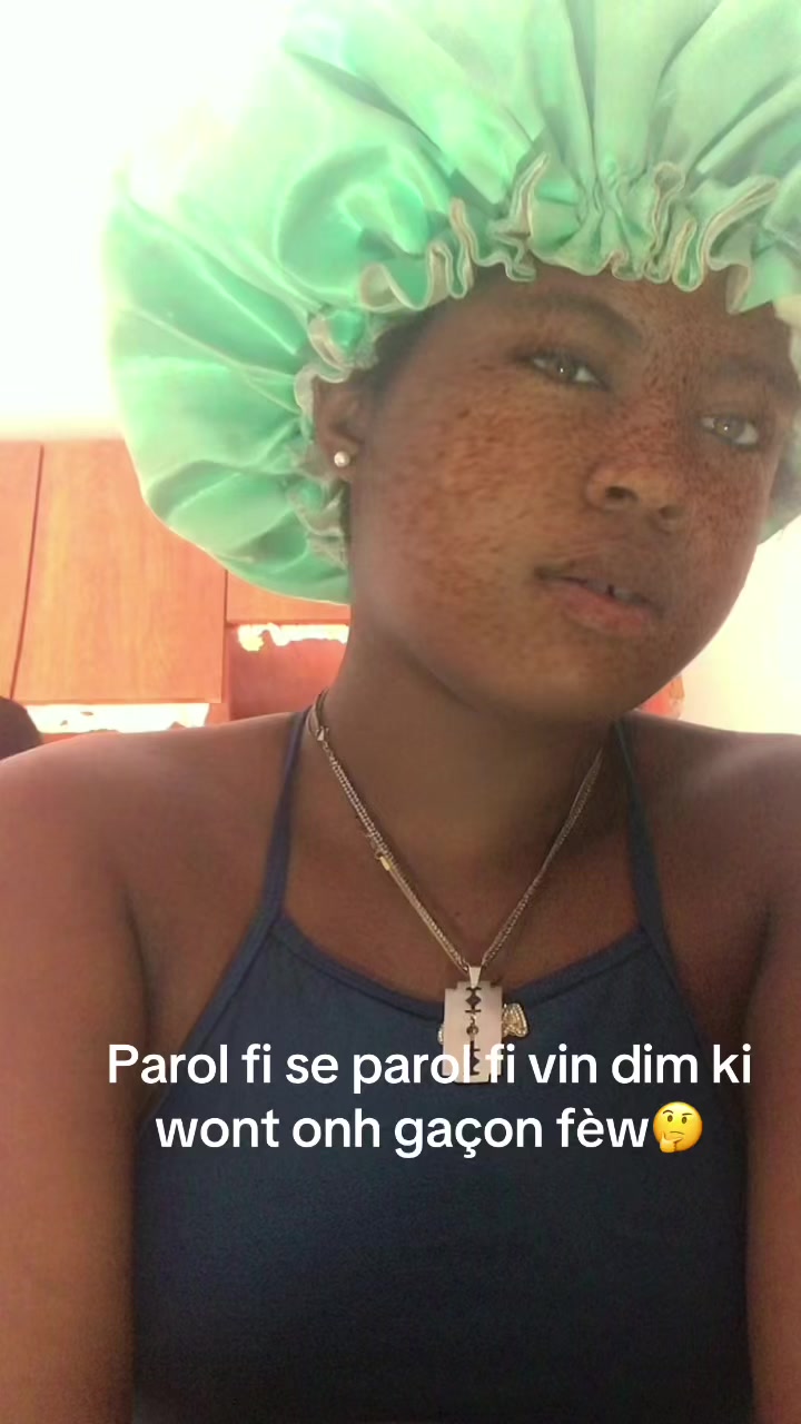 @Sarah neyca 🍫🍯🌸