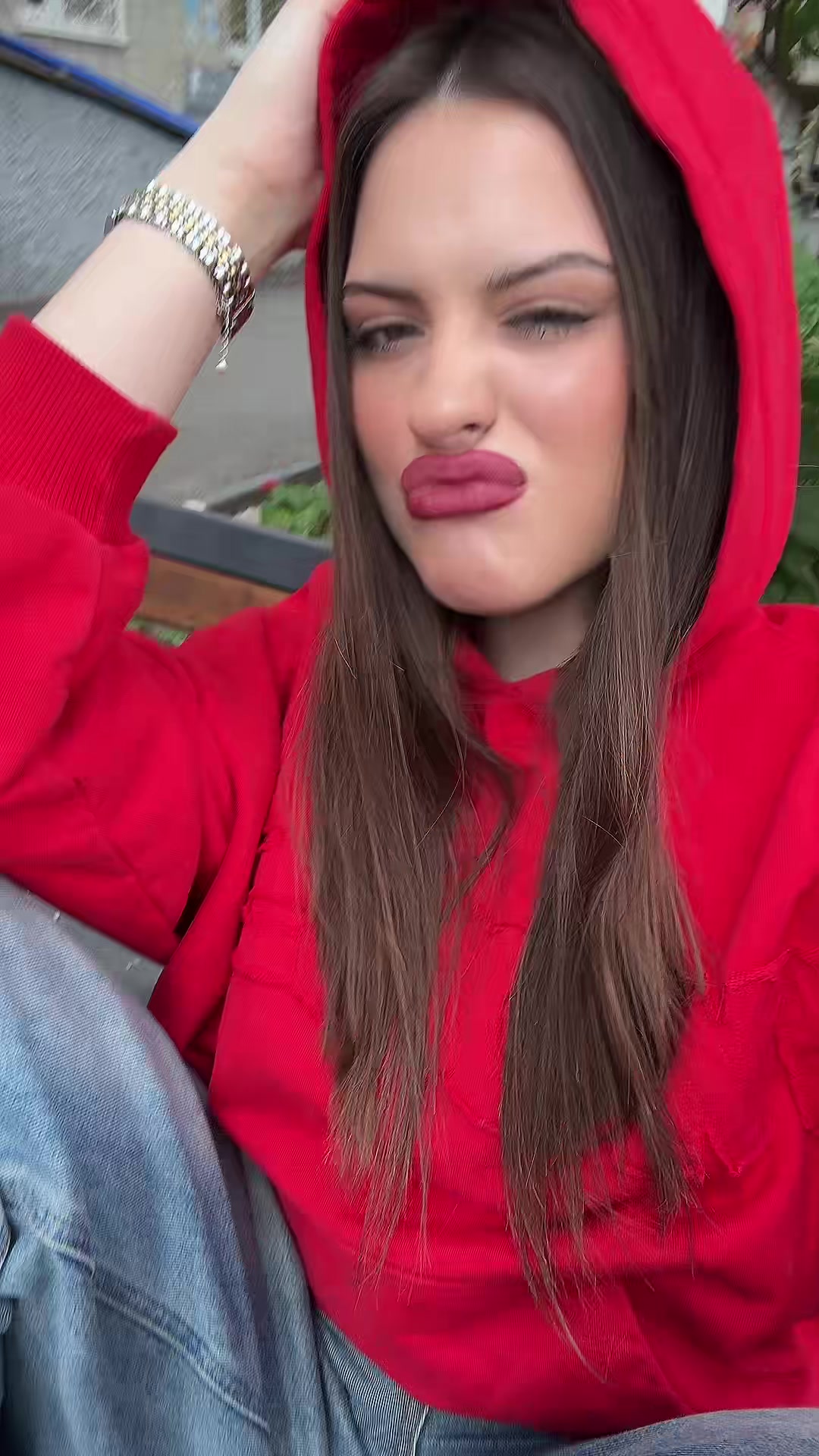 @Tina