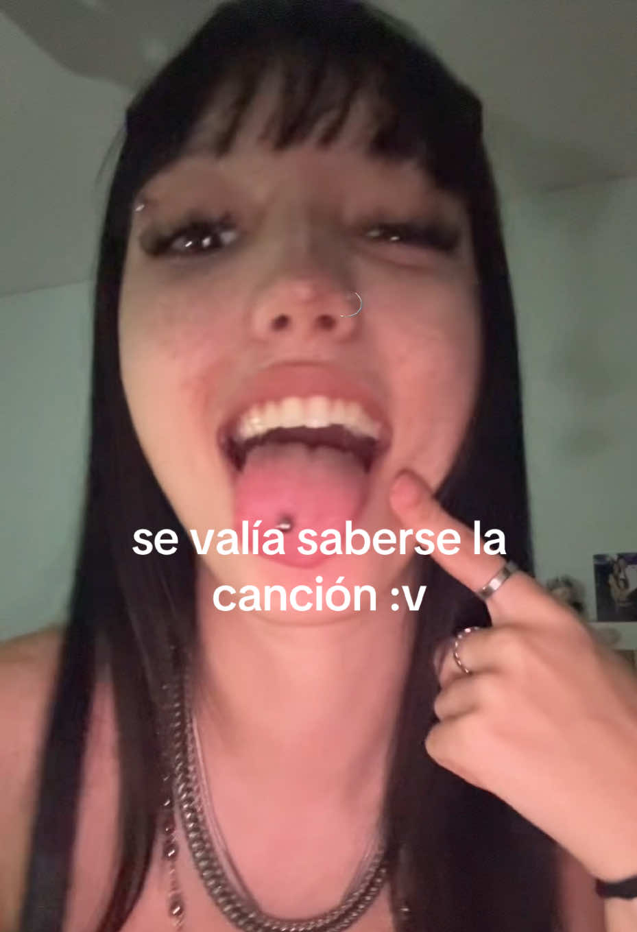 @Poli
