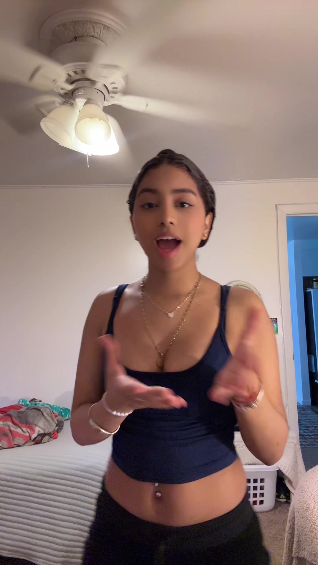 @VALERIA🦦