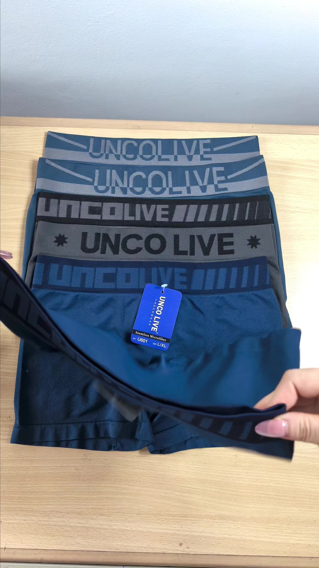 @Uncolive