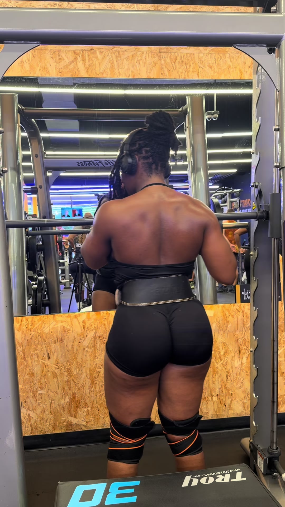 @CharleeserdjooB