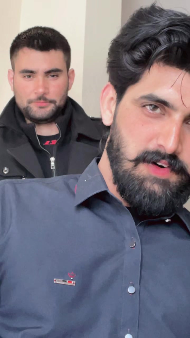 @Hamza Gujjar🇬🇧🇵🇰
