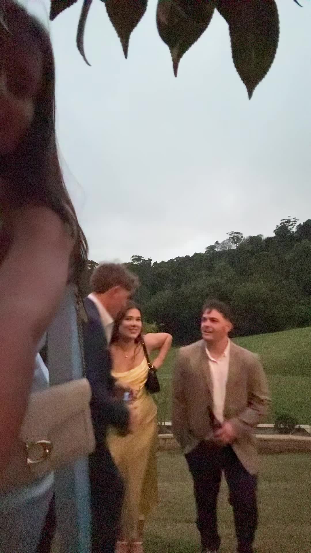 @Bella